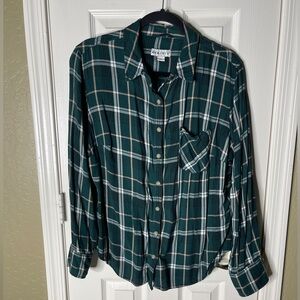 Ava & Viv Green Plaid Shirt